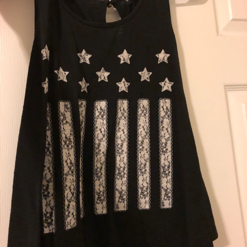 Flag tank